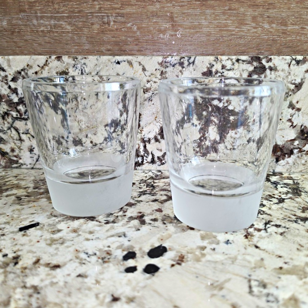 Vera Wang Wedgwood Double Old Fashioned Heavy Glasses Frosted Bottom Set of 2